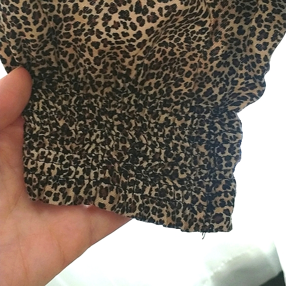 Cristina Lei lightweight long sleeve dress smocking, back cutout, made in Italy - Picture 5 of 7